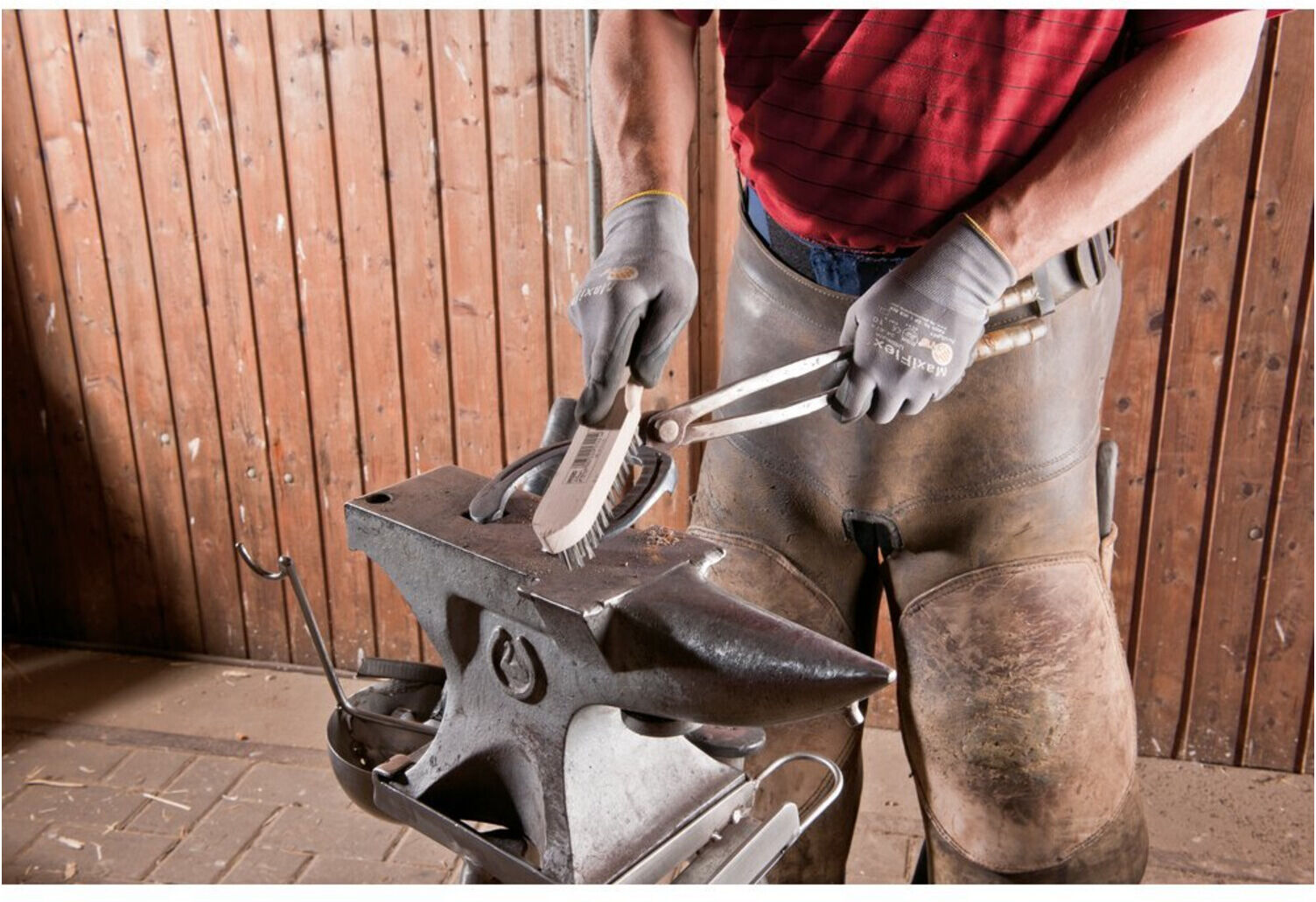 PFERD TOOLS Handbürste HBU 4reihig Stahl-Draht-Ø 0,35 mm universell einsetzbar (1) (43698004)