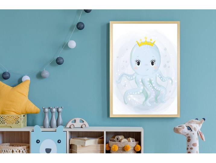 Bild mit Rahmen QUEENCE Oktopus mit Krone , gelb (farbe rahmen: natur, braun, beige, farbe bild(er): gelb), B:40cm H:50cm T:1,5cm, Holz, Plexiglas, Bilder, Bild mit Rahmen, HD Premium Posterdruck mit Echtholzrahmen