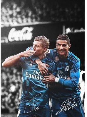Uplift Treasures Modern Soccer Player Canvas Wall Art Poster 7 40x60cm Unframed