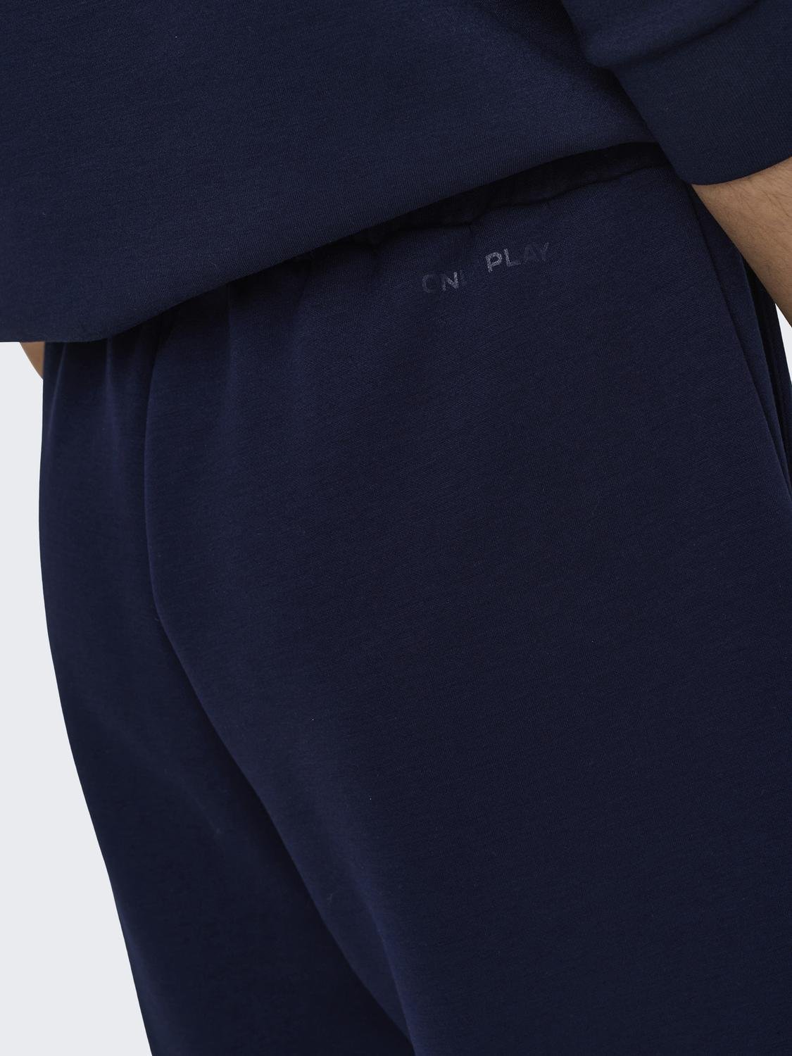 Sweathose ONLY PLAY "ONPLOUNGE HW SWEAT PNT - NOOS", Damen, Gr. M (38), N-Gr, blau (maritime blau), Sweatware, Obermaterial: 80% Polyester, 15% Viskose, 5% Elasthan, unifarben, regular fit knöchellang, Hosen Sweathose, mit Kordelzug maritime blau M (38), 