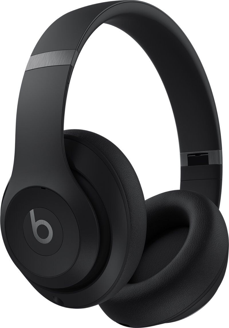 Beats Studio Pro   Black - Refurbished