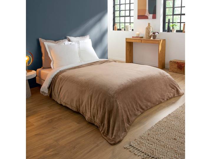 Couverture polaire extra douce coloris taupe 220x240 cm