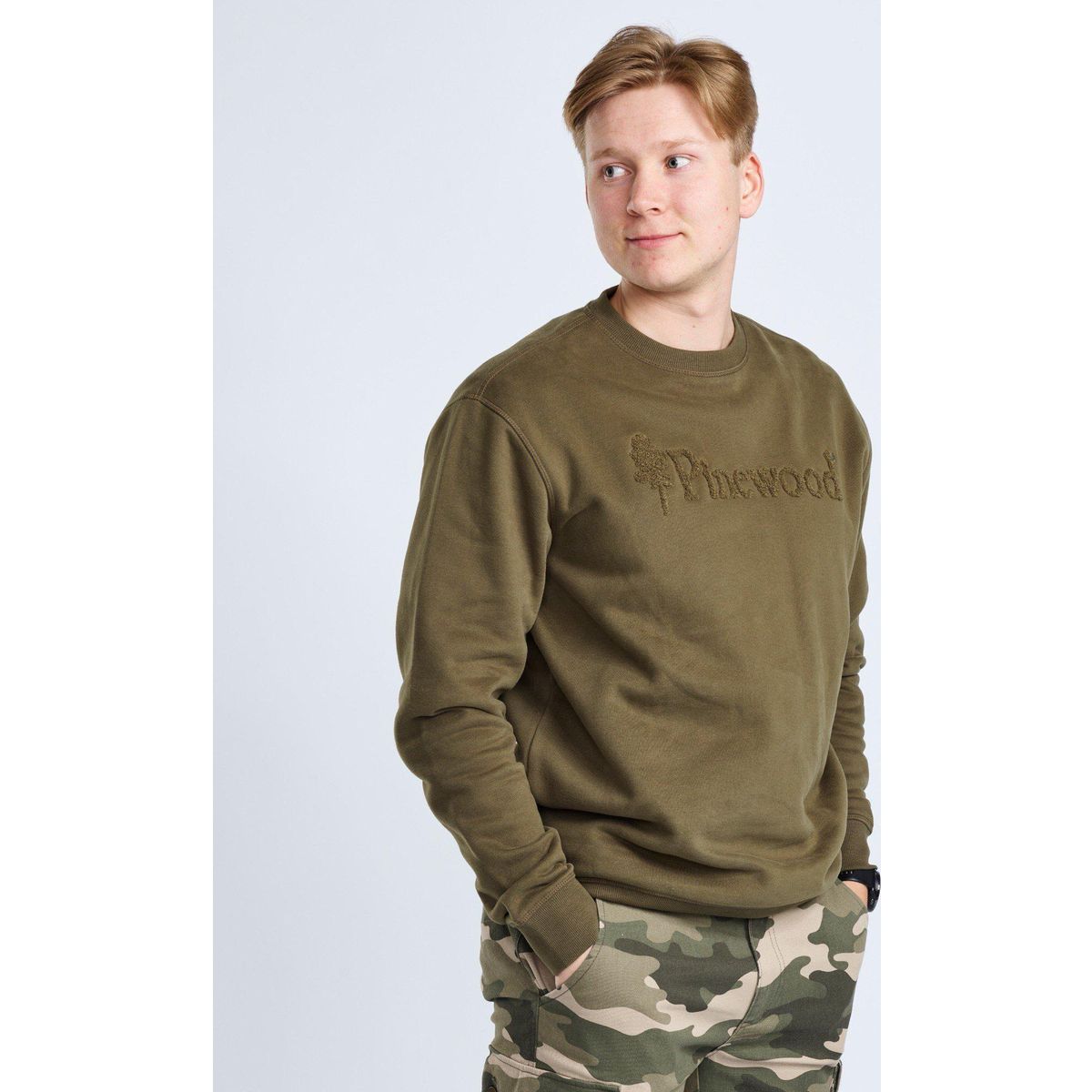 Pinewood Värnamo Pinewood Logo Sweater d.green (103) S 1-54680103005