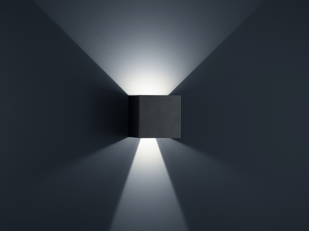 Helestra LED-Wandaußenleuchte SIRI 44 L 15x15cm schwarz A28442.93 4022671101035