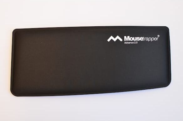 Mousetrapper handledsstÃ¶d till Advance 2.0 svart/vit