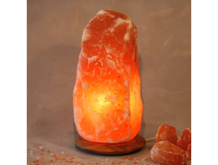 Wagner Life Beleuchteter Salzkristall Rock mit Holzsockel ROCK, gelb / orange, für Wohn- / Esszimmer, Stein, Tischlampe