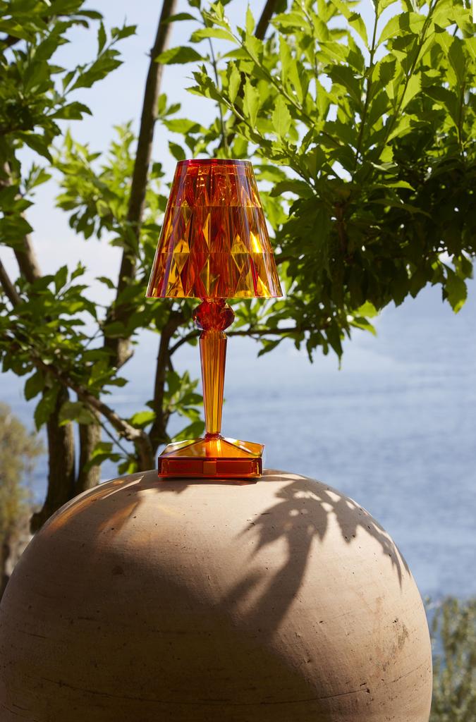 Kartell Battery Tischleuchte (chrom metallic) chrom metallic
