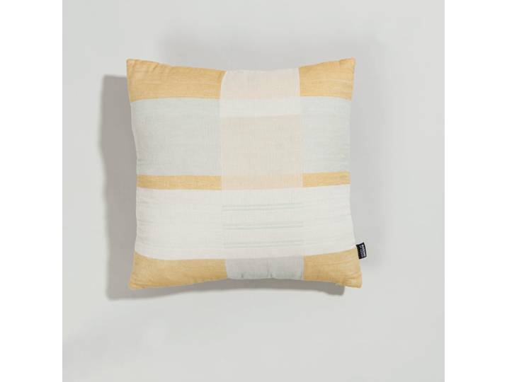 Kissen mit dreifarbigem geometrischem Muster, 45 x 45 cm