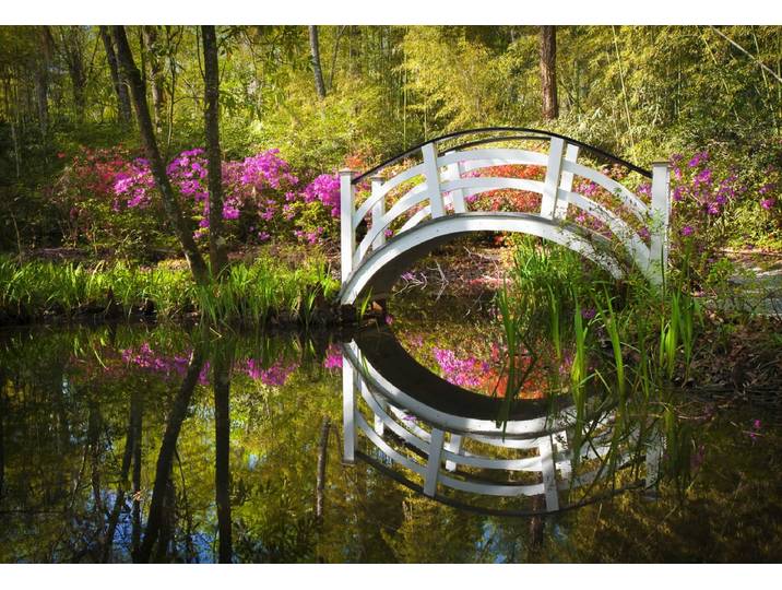 Papermoon Brücke im Park