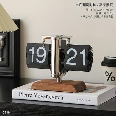 Uplift Picks Retro Mechanical Automatic Flip Desk Clock Battery Powered Table Clock c