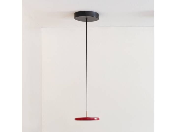 Suspension Asteria Micro V2 Ruby Red - UMAGE - Salon / séjour - Scandinave - Métal - À ampoule unique