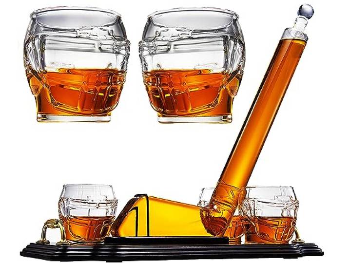 Eishockey-Whiskey-Dekanter-Set mit 4 einzigartigen Helmgläsern, 750 ml Dekanter und 226.8 g Gläsern – perfekt als Geschenk für Hockey-Fans, Whisky-Liebhaber, Sportbegeisterte, Väter oder Feiertage The