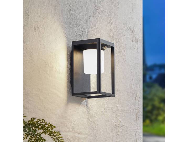 Lucande LED-Solar-Wandleuchte Tilena, schwarz, Alu, Sensor Tilena, schwarz, Aluminium, Modern