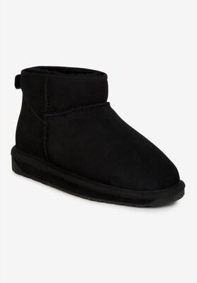 Wide Width Women's The Stinger Micro Water Resistant Boot by Emu in Black (Size 8 W)