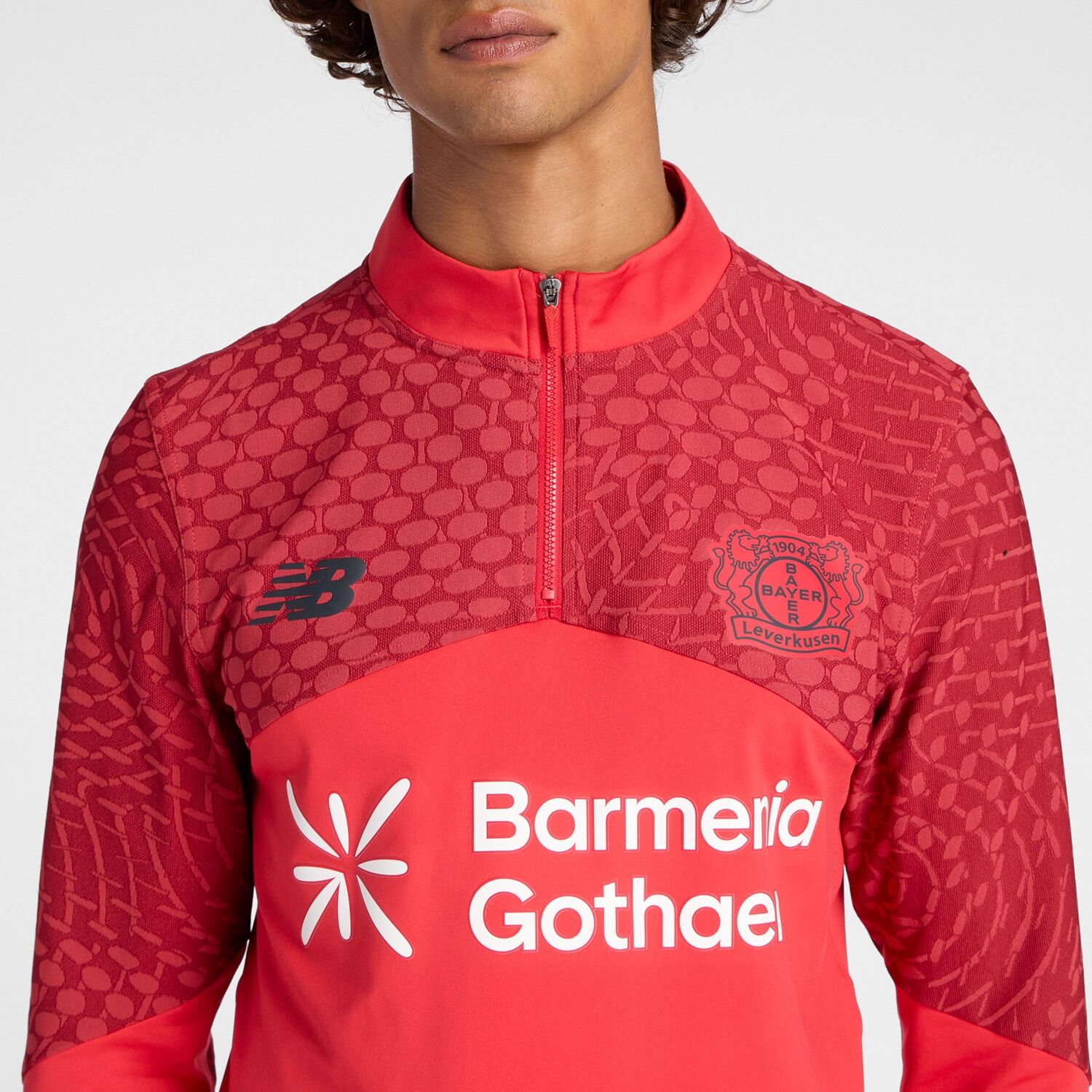 Trainingsshirt NEW BALANCE "BAYER 04 LEVERKUSEN MIDLAYER", Herren, Gr. XXL, weiss (weiß), Obermaterial: 85% Polyester, 15% Elasthan, Shirts Trainingsshirt, Langarm-Schnitt, schnell trocknend, atmungsaktiv weiß XXL