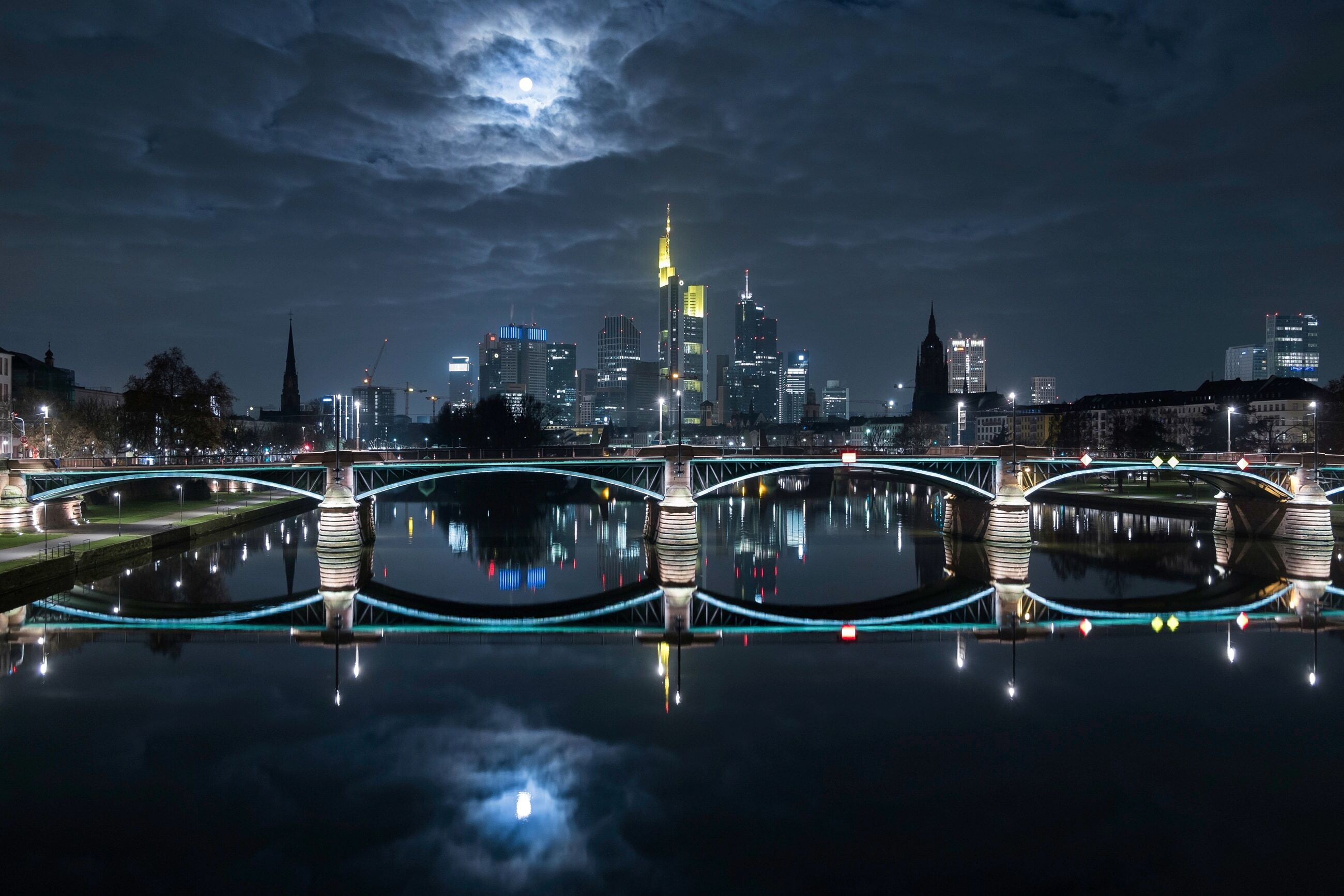Fototapete PAPERMOON "Photo-Art MIKE / MATCH-PHOTO, FRANKFURT AM VOLLMOND", bunt, B:5m L:2,8m, Vlies, Tapeten, Fototapete bunt B/L: 5m x 2,8m, Bahnen: 10 Stk.