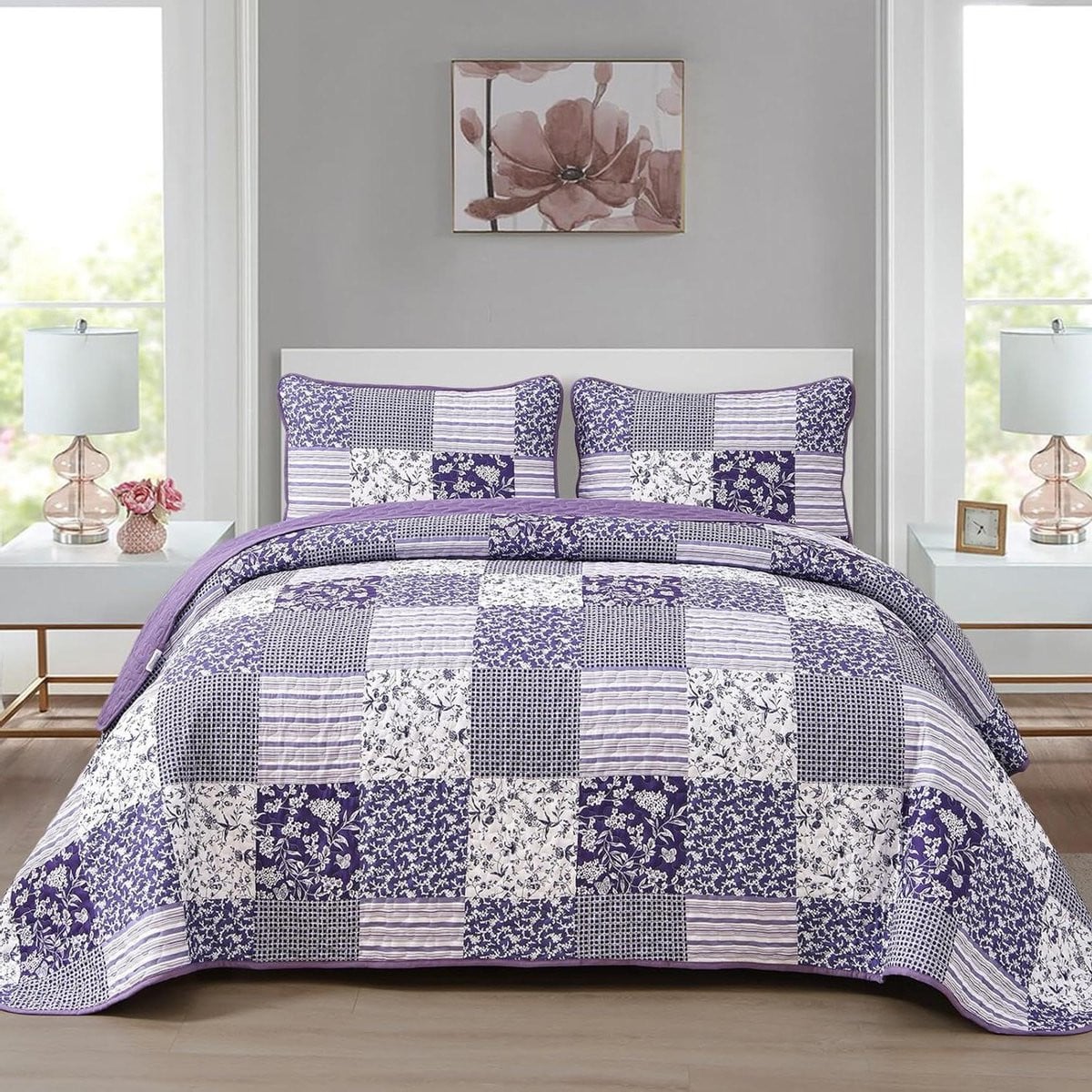 Paarse Queen size quiltset met bloemenprint en omkeerbaar patchwork design