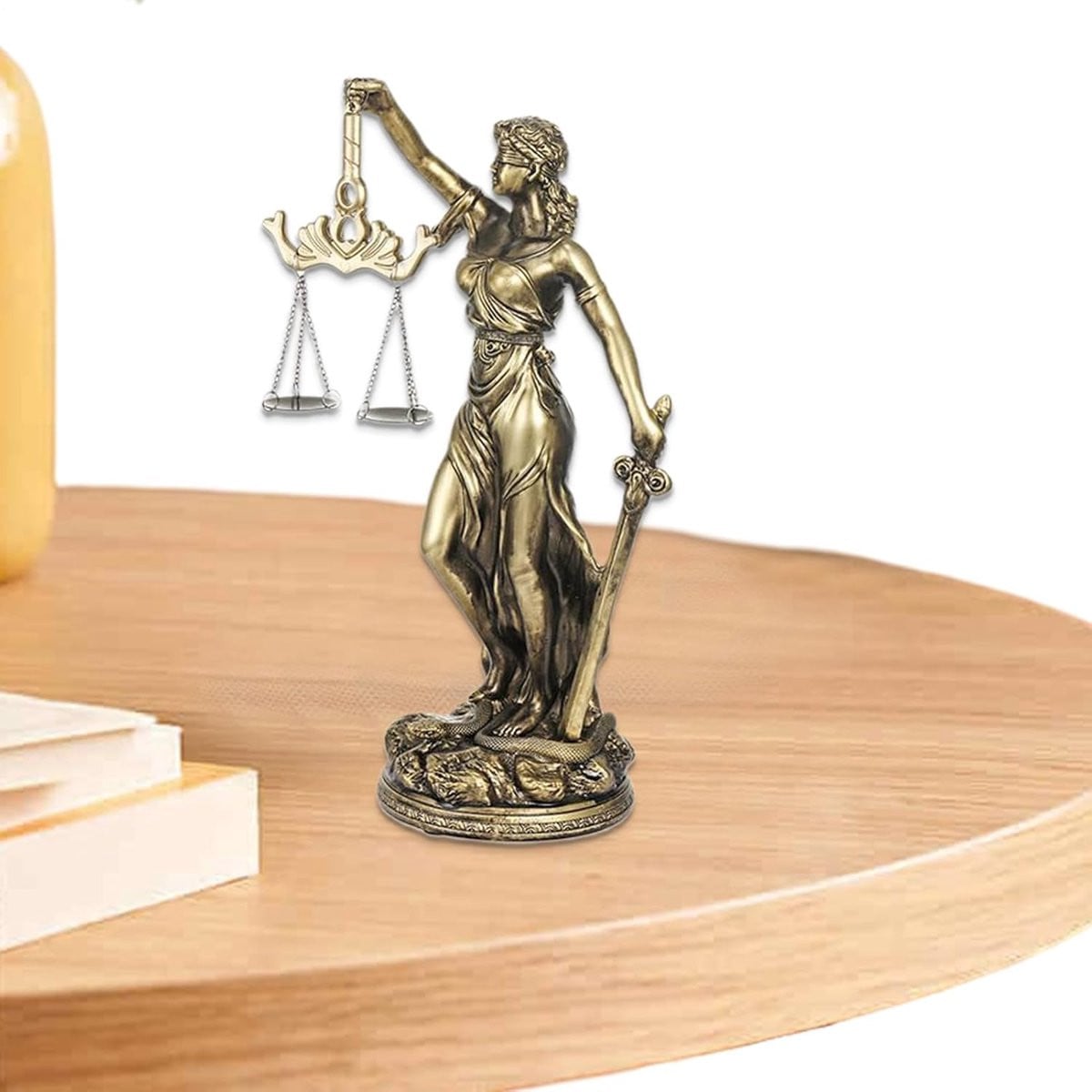 Standbeeld Dame van Justitie - Blauw Decoratief Beeld voor op een Tafel - Hoogte: 33,5 cm