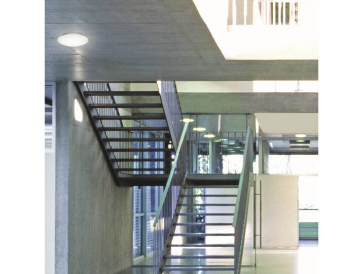 STEINEL Deckenleuchte mit Bewegungsmelder RS Pro LED P2 Flat S, weiß / opal, für Badezimmer, Kunststoff