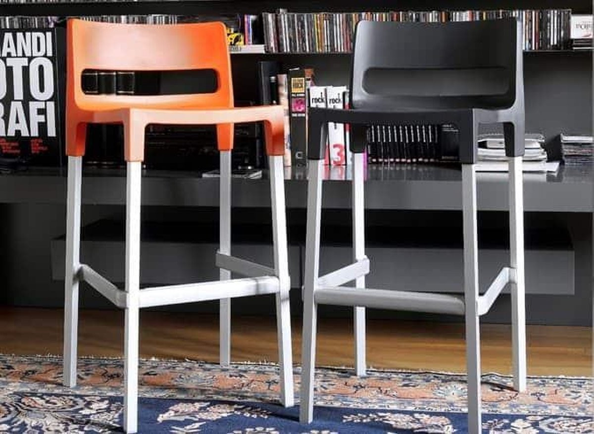 Stackbare Barkruk Hip Antraciet voor terras, tuin of horeca