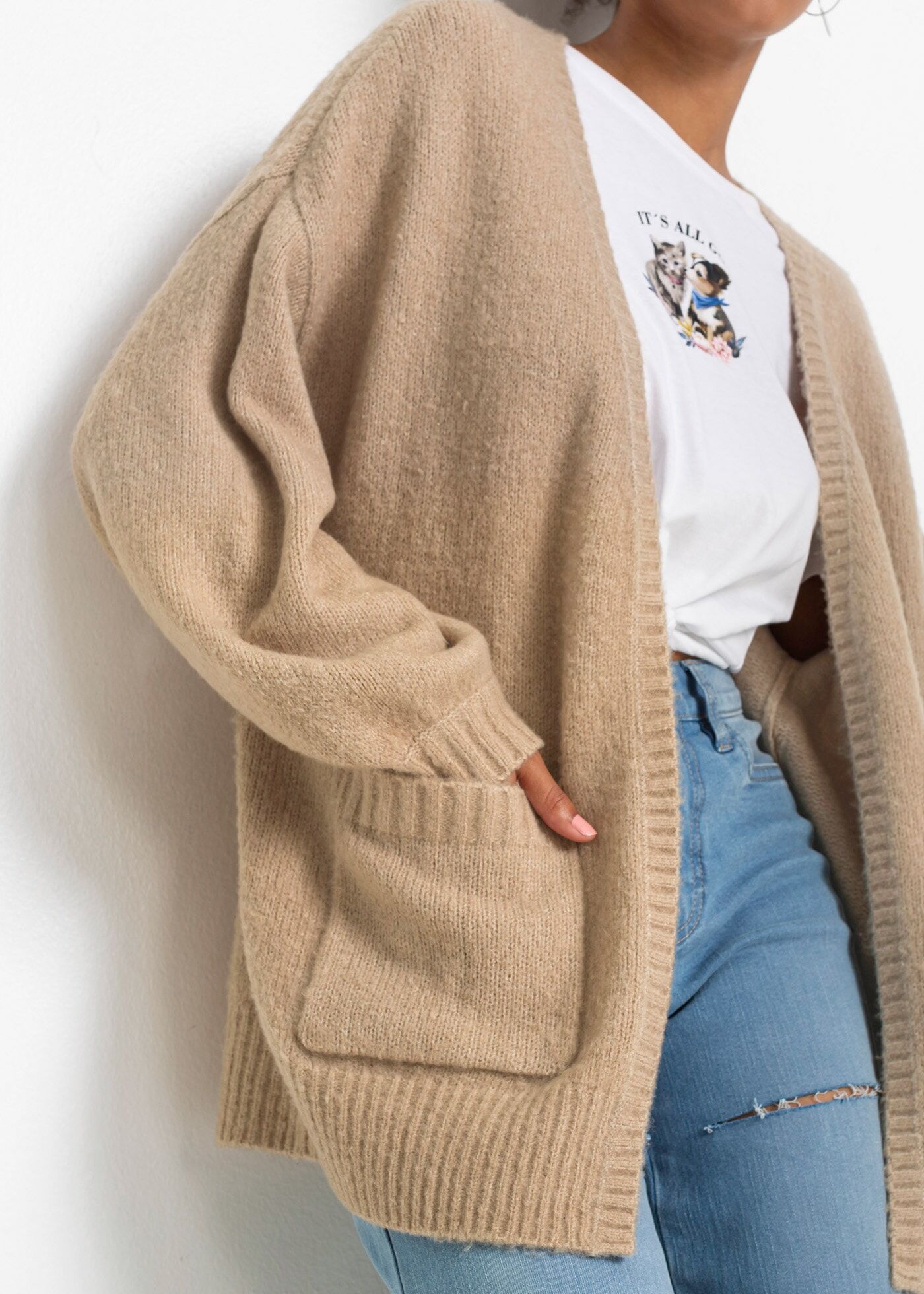 Strickjacke BONPRIX "Oversize-Strickjacke", Damen, Gr. 56/58 (XXXL), beige (new beige meliert), Obermaterial: 75% Polyacryl, 22% Polyester, 3% Elasthan, oversize, Strickjacken Strickjacke, Oversize-Passform, mit aufgesetzten Taschen