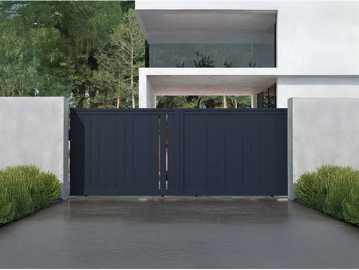 Elektrisches Schiebetor halb offen - Aluminium – B421 x H180 cm – Anthrazit – TOROMA
