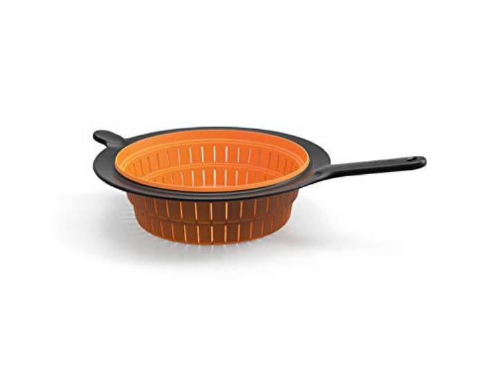 Fiskars Passoire\, Ø 26 cm\, Plastique/Silicone\, Functional Form Noir/Orange\, 1027304