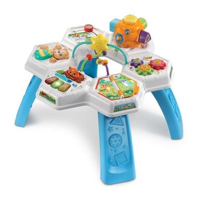 Babys Entdeckertisch