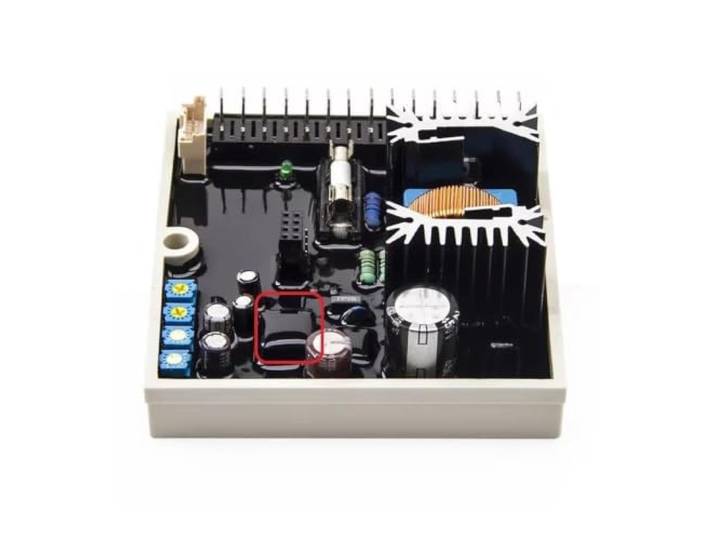 Generator Digitaler AVR-Spannungsregler Passend for DSR-Board 40V-270V-Versorgung, 4A-Dauerausgang, 50-60-Hz-Jumper, robuste Bauweise, stabiler Betrieb
