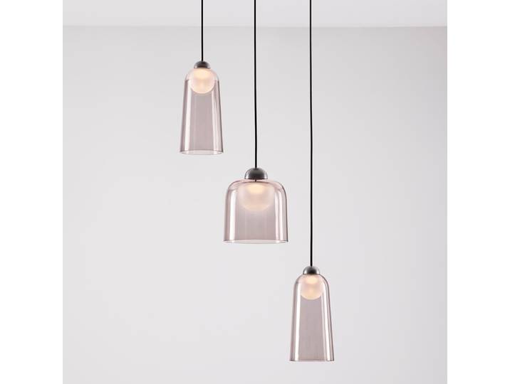 Suspension Dione type D Ø 35cm Noir/Noir 3 Matériau : Verre, Métal Surface en métal : Laqué Type de métal : Aluminium Type de verre : Verre