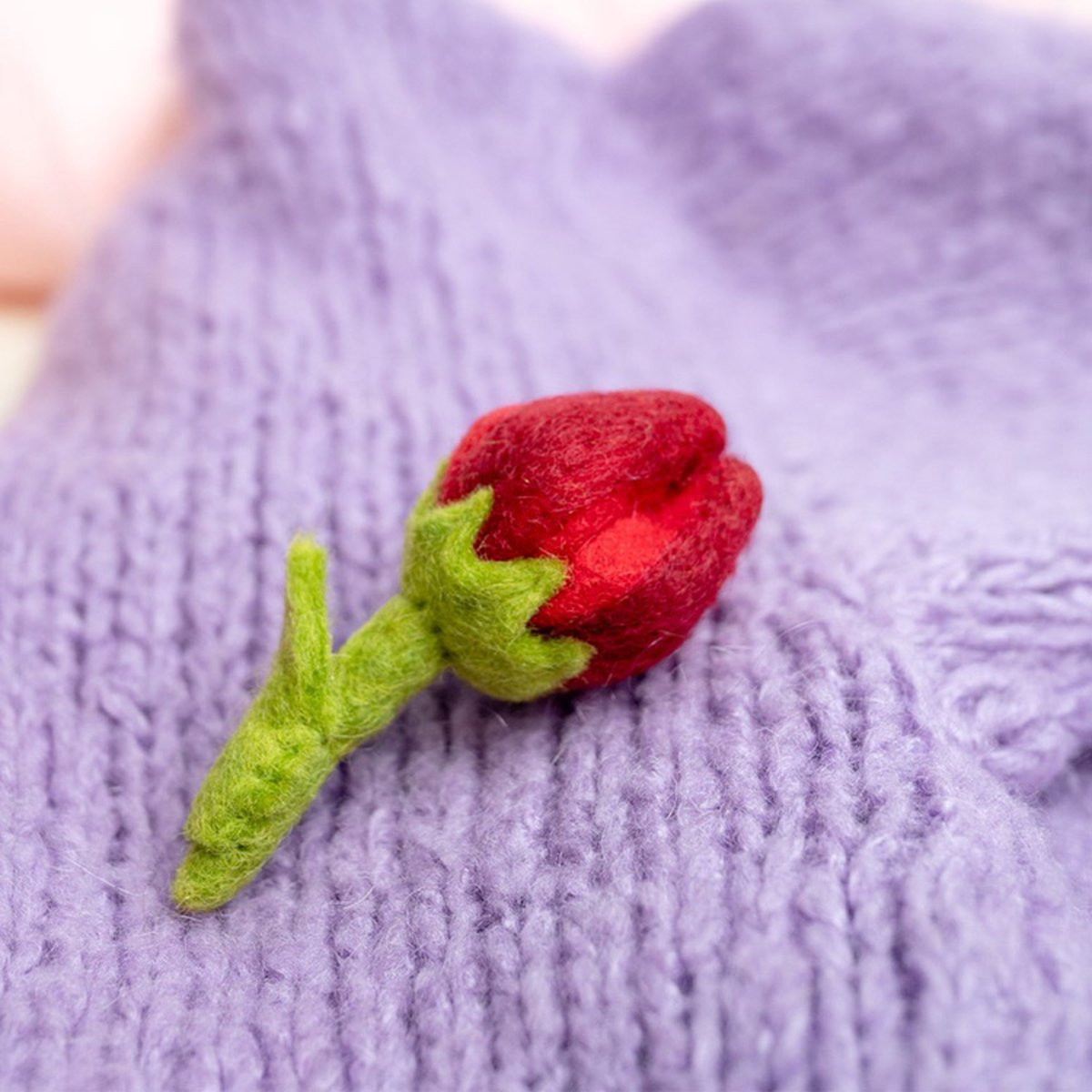 Vilten broche bloem Tulp Robin Rood 8 cm