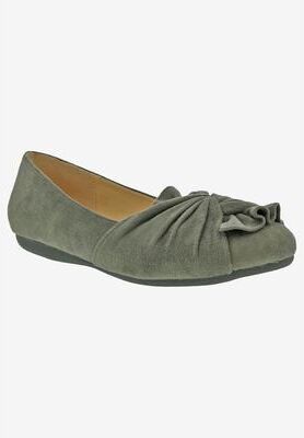 Women's Snug Flat by Bellini in Olive (Size 8 M)
