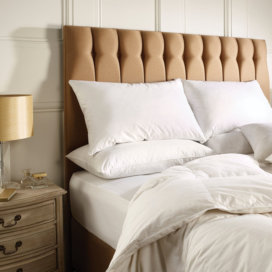 Snuggledown Scandinavian Duck Feather & Down 10.5 Tog All Year Round Duvet with 2 Pillows White Double