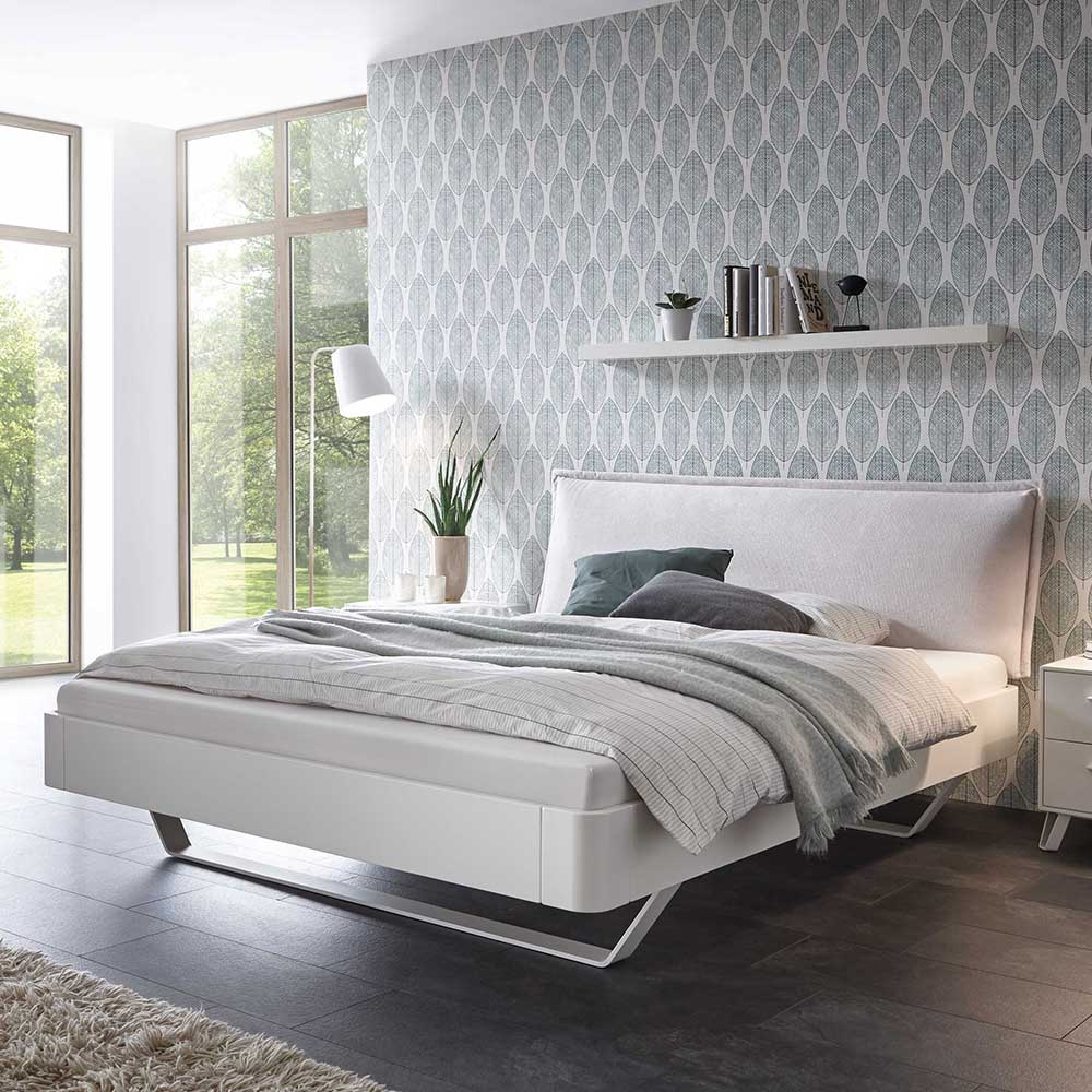 Pharao24.de Designbett in Weiß gepolstertem Kopfteil in Beige