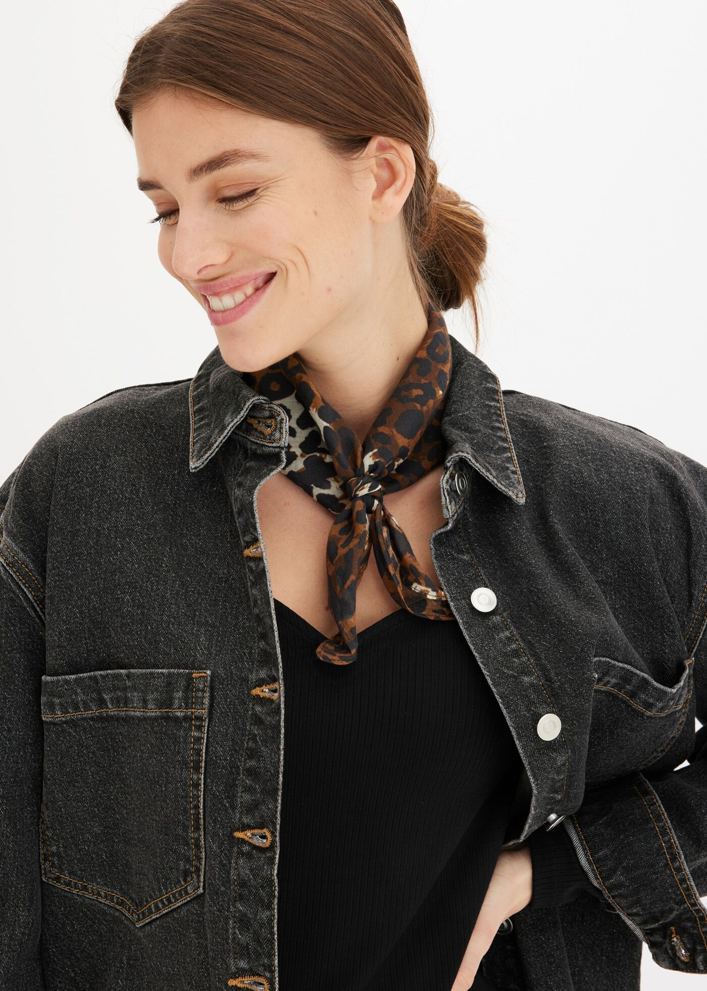 Nickituch BONPRIX, Damen, braun (schwarz, braun leo bedruckt), Web, Baumwolle, bedruckt, Modetücher Nickituch, aus Baumwolle, mit Leo-Alloverprint, leichtes Webmaterial schwarz, braun leo bedruckt Einheitsgröße