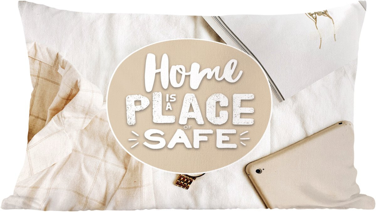 Sierkussen met quote Home is a place of safe voor in de woonkamer, 60 x 40 cm