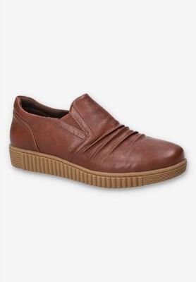 Women's Kipper Comfort Flat by Easy Street in Tan (Size 8 M)