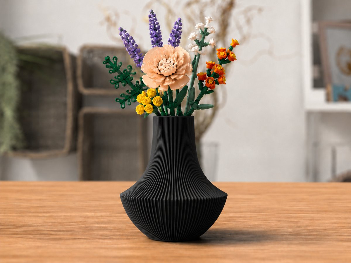 Zwarte designvaas voor bloemen, droogbloemen en botanische decoratie
