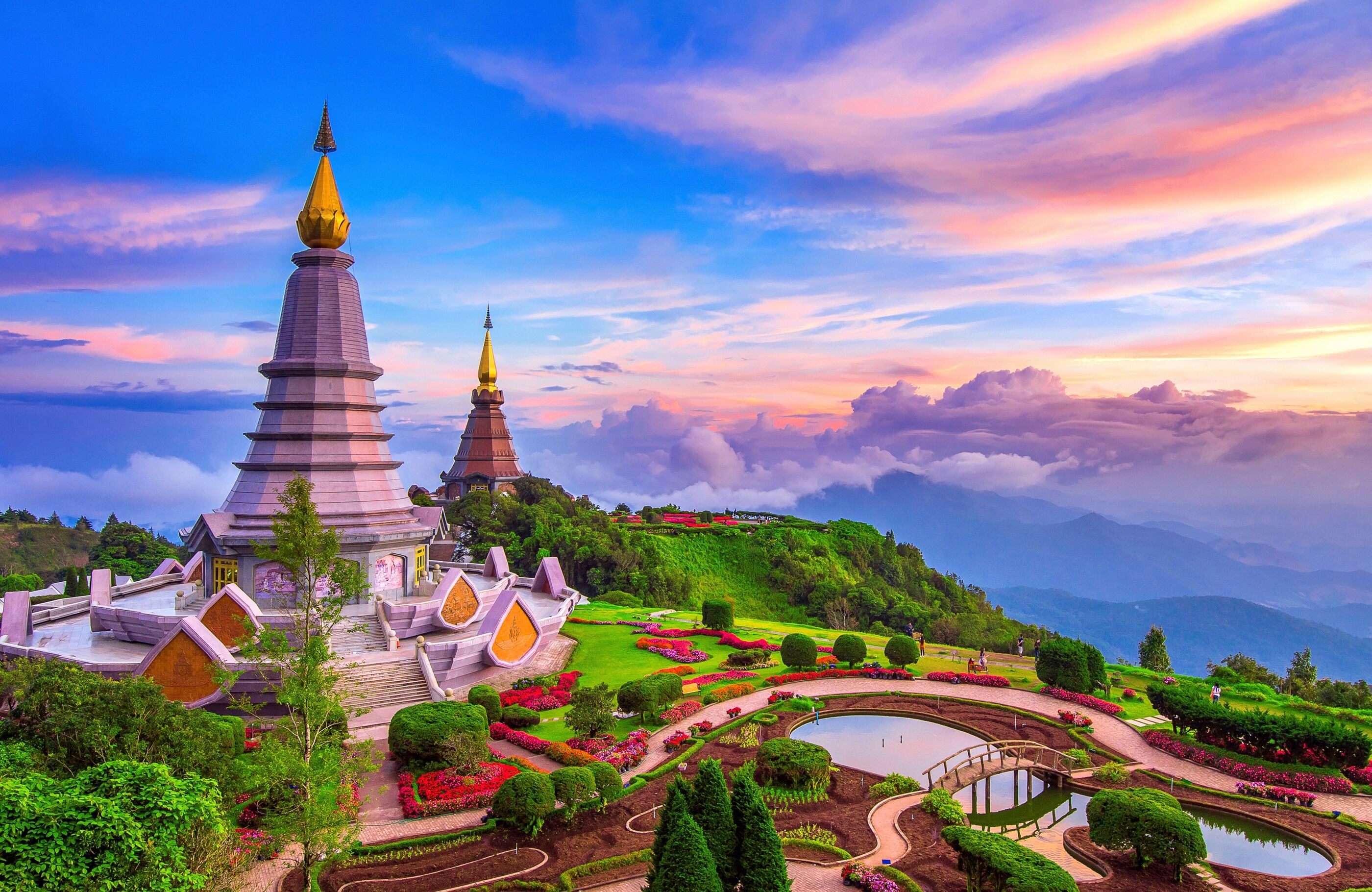 Fototapete PAPERMOON "CHIANG MAI PAGODEN-THAILAND GARTEN WOLKE SONNE PANORAMA", bunt, B:3,5m L:2,6m, Vlies, Tapeten, Fototapete bunt B/L: 3,5m x 2,6m, Bahnen: 7 Stk.