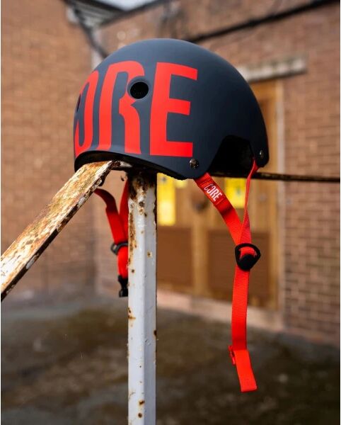 Helm CORE Street (XS-S - Schwarz/Rot)