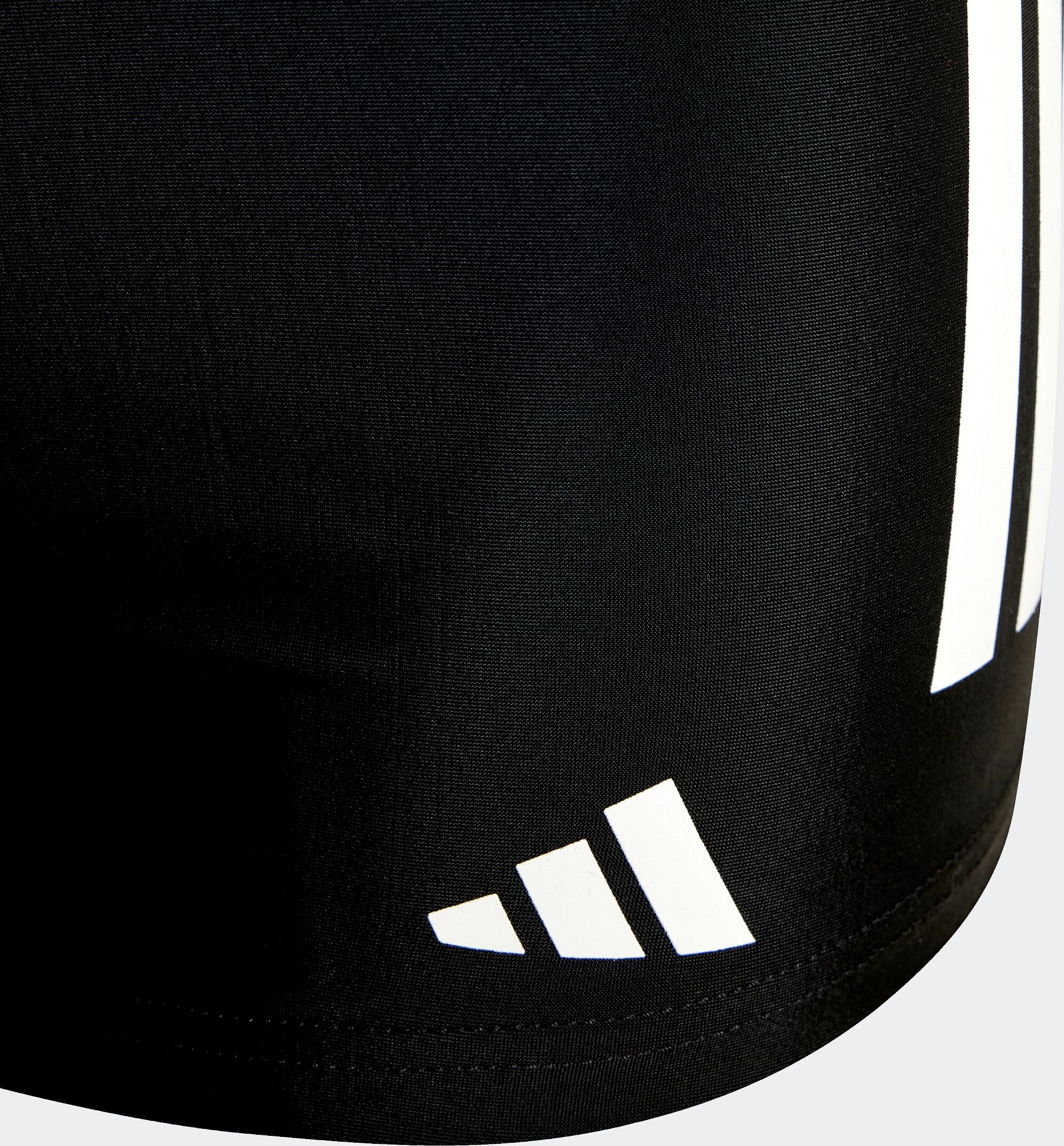 Badehose ADIDAS PERFORMANCE "3-STREIFEN KIDS BOXER", Jungen, Gr. 104, N-Gr, schwarz-weiss (schwarz, weiß), Obermaterial: 78% Polyamid, 22% Elasthan, Badehosen Badehose, für Kinder entwickelt schwarz, weiß 104, N-Gr