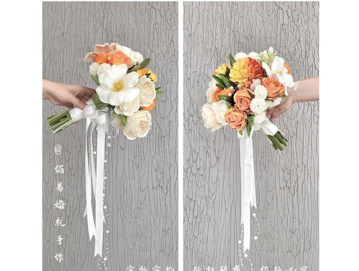 Les nouvelles fleurs à main viaggiano pour obtenir un certificat de mariage. Les fleurs artificielles élevées sont des cadeaux de mariage haut de gamme pour les demoiselles d'honneur