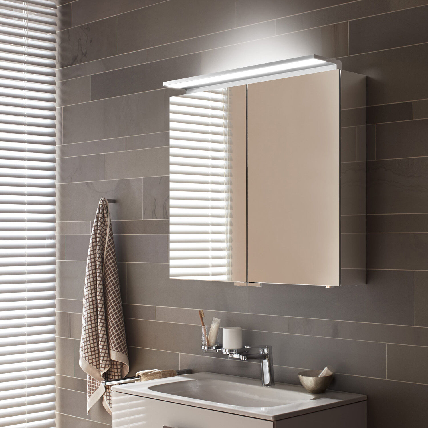 Keuco Royal L1 armoire de toilette 13603171301 argent anodisé, 800x742x150 mm