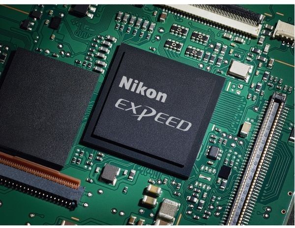 Nikon Z 30 Mirrorless Camera - NIKKOR Z DX 16-50mm f/3.5-6.3 VR Lens