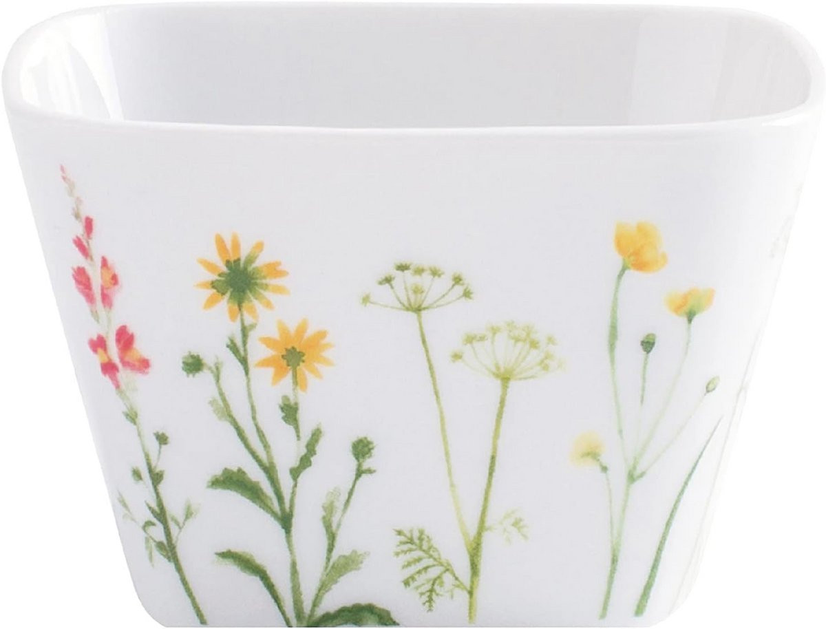 Klein vierkant schaaltje met wildbloemen decoratie als serveerschaal