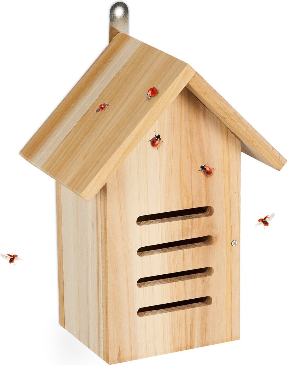 Bruin houten insectenhotel voor lieveheersbeestjes