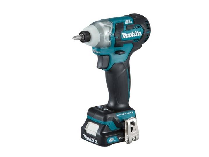 MAKITA 10\,8V 135Nm 2x2\,0Ah LI-ION BLDC à percussion TD111DSAE
