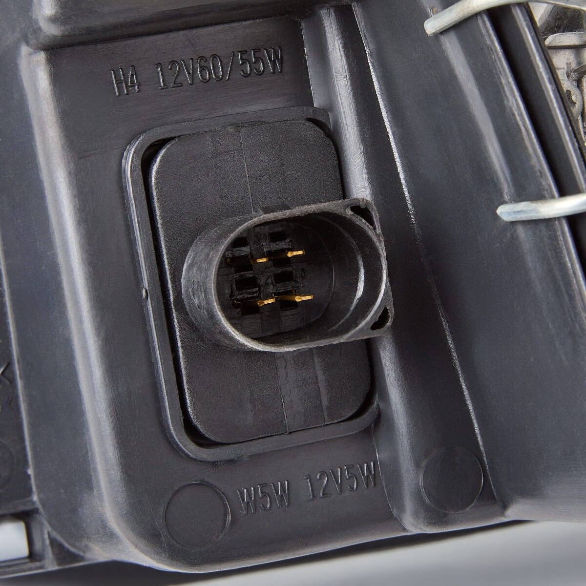 TYC 20-6153-15-2 Headlight