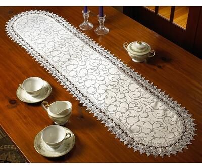 Violet Linen Flower Bow Embroidered Lace Vintage Pattern Table Runner