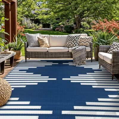 World Rug Gallery Bohemian Stripe Diamond Reversible Recycled Plastic Outdoor Rugs